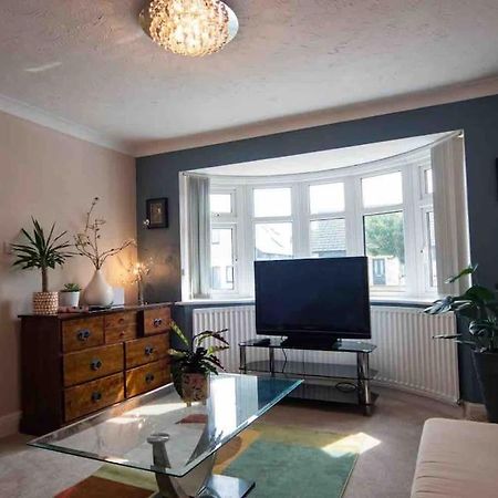 1 Bedroom Self Contained Apartment In Christchurch Winkton Luaran gambar