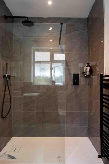 1 Bedroom Self Contained Apartment In Christchurch Winkton Luaran gambar