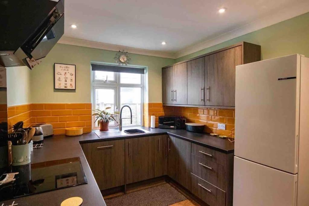1 Bedroom Self Contained Apartment In Christchurch Winkton Luaran gambar